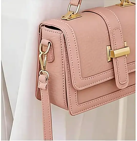 D-shaped carabiner hook