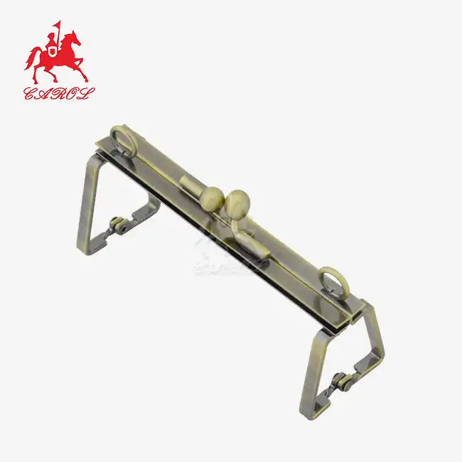 Kiss Clasp Frames 0032C