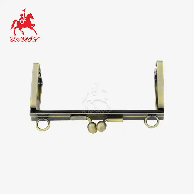 Kiss Clasp Frames 0032B