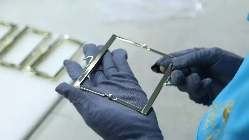 clutch purse metal frame 