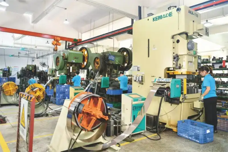 kiss lock metal frame