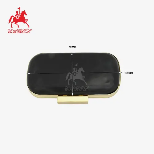 oval frame box clutch