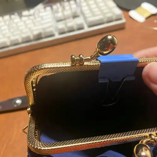 metal purse clasp