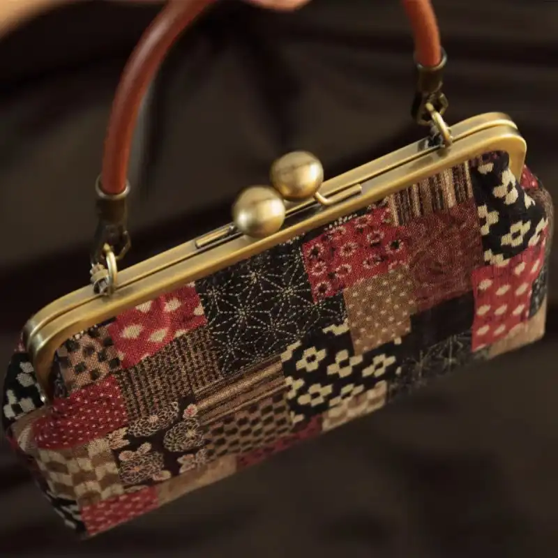 kiss clasp frame kiss clasp frame