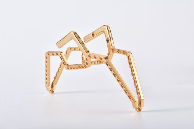 Metal clasp purse frames Metal clasp purse frames