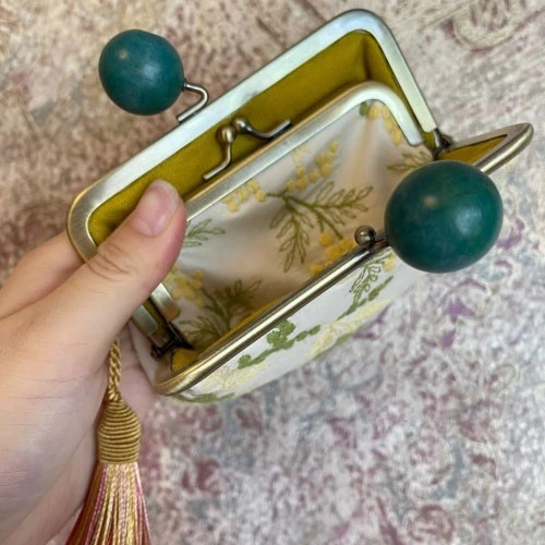 Metal purse clasps Metal purse clasps