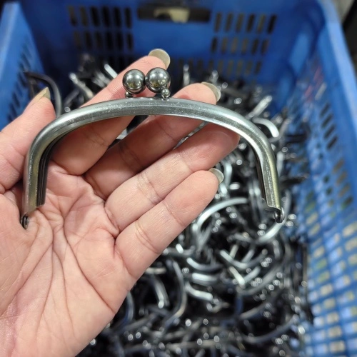  kiss lock purse hardware