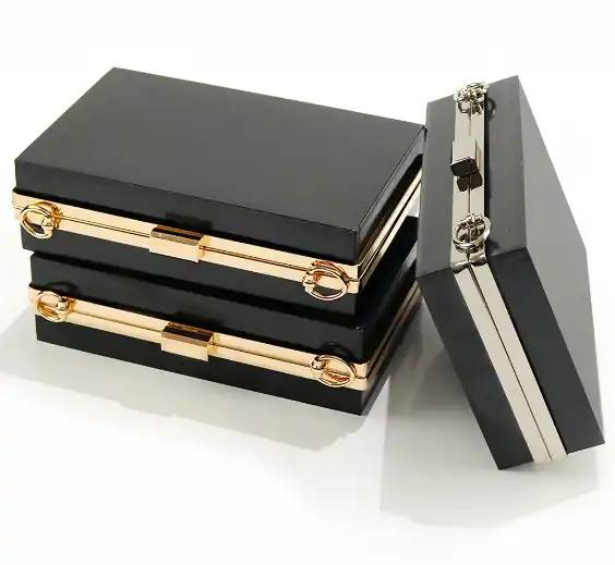 clamshell clutch frame