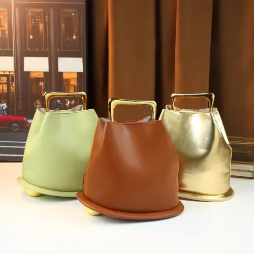  Trapezoid bag handles 