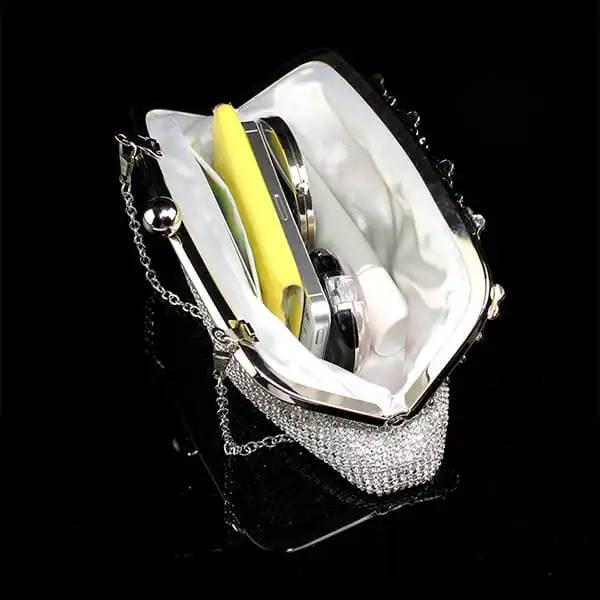 Why B2B Buyers Prefer Clutch Purse Metal Frame: Benefits Explained