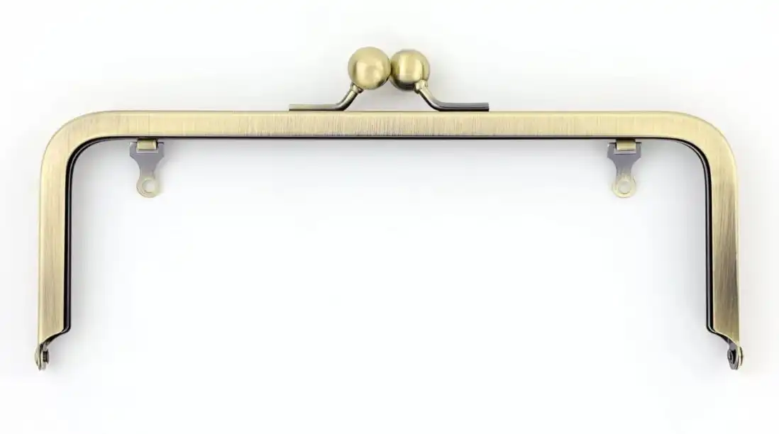 How do I measure a square purse frame?
