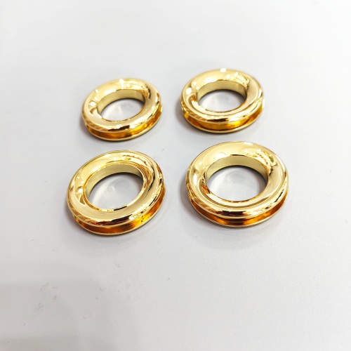 Are eyelets and grommets the same?