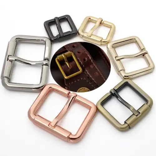 How to roll a belt with metal buckle?