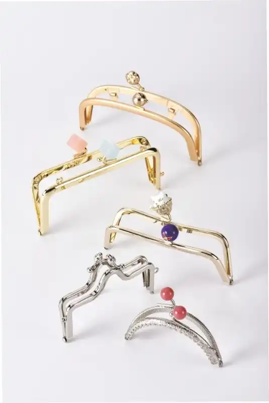 Benefits of Kiss Lock Metal Frames: Longevity & Luxury for B2B Brands