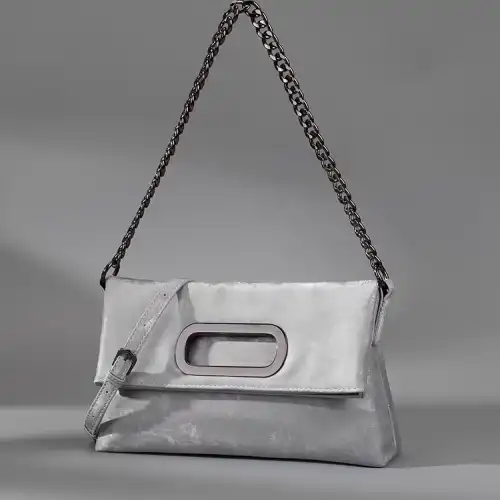 Are metal chain for bags stronger than straps?